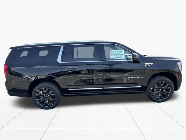 New 2026 GMC Yukon XL Denali w/ Sun & Power Step Package AWD/4WD image 7
