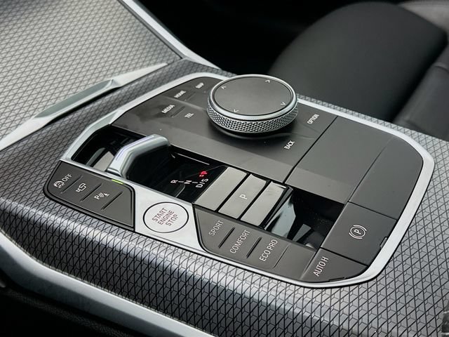 Used 2023 BMW M340i xDrive AWD/4WD image 28