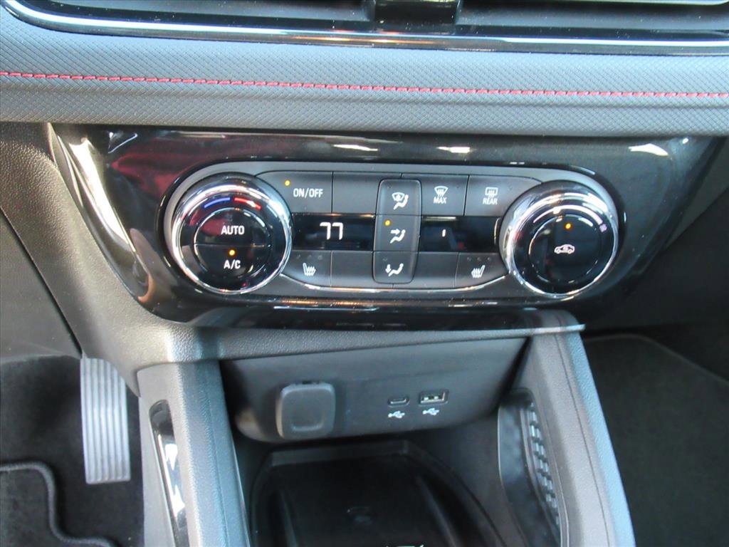 Used 2024 Chevrolet TrailBlazer RS w/ Convenience Package image 24