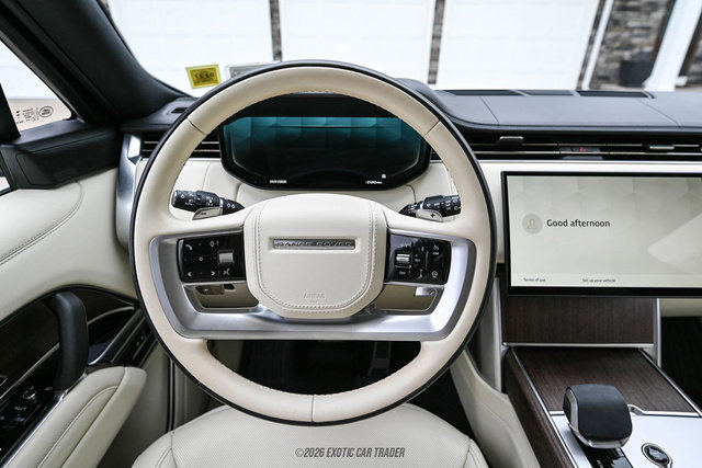 Used 2025 Land Rover Range Rover SE image 35