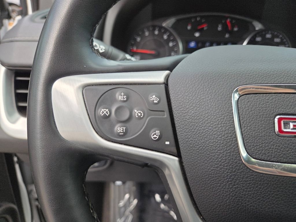 Used 2024 GMC Terrain SLT image 27