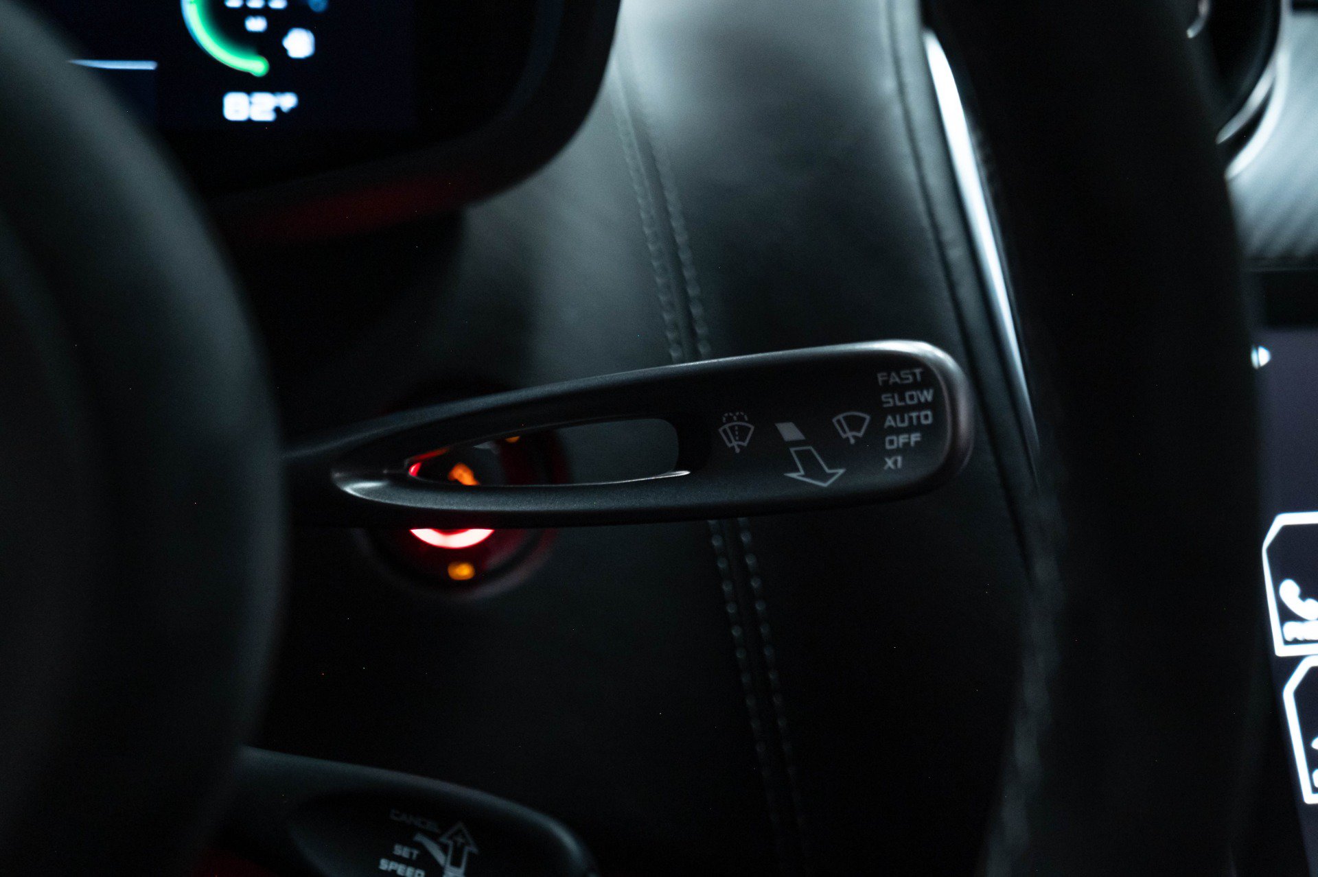 Used 2019 McLaren 570S Coupe RWD image 38