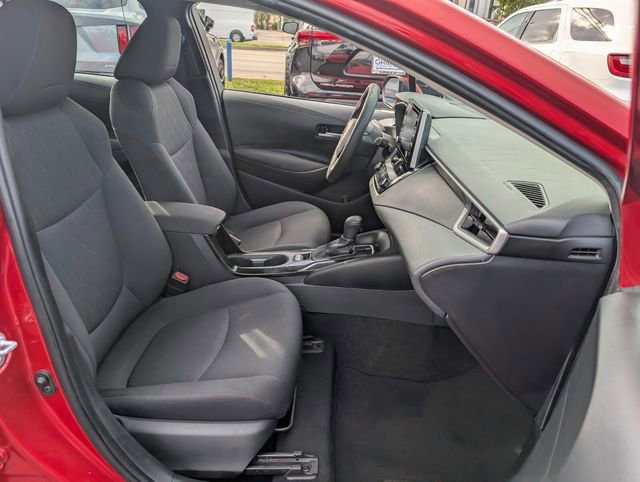 Used 2021 Toyota Corolla LE image 18