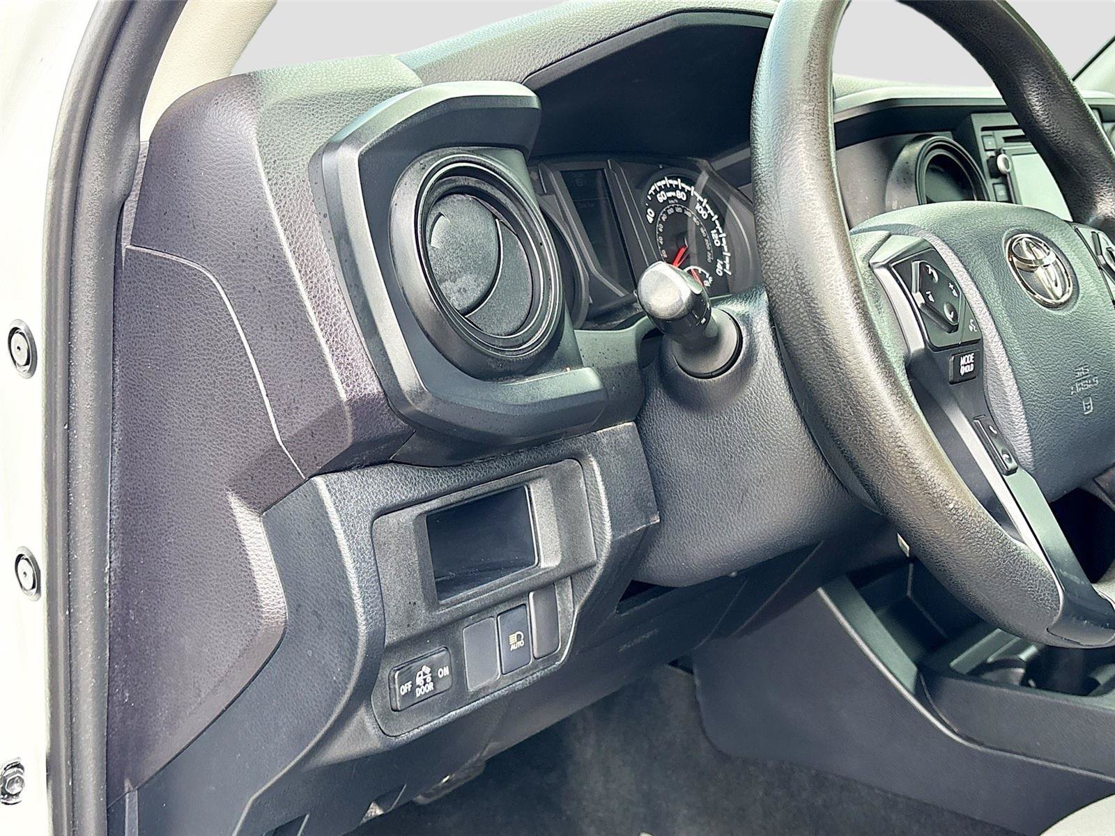 Used 2019 Toyota Tacoma SR w/ SR Convenience Package RWD image 10