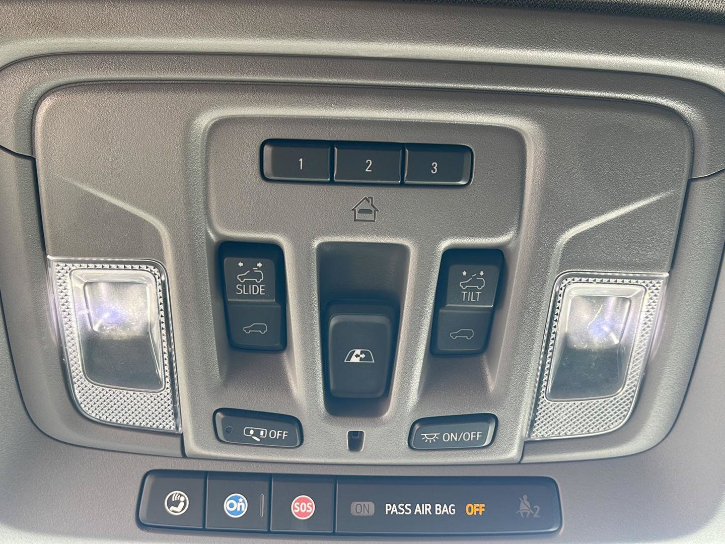 Used 2019 Chevrolet Silverado 1500 LTZ w/ LTZ Premium Package AWD/4WD image 33
