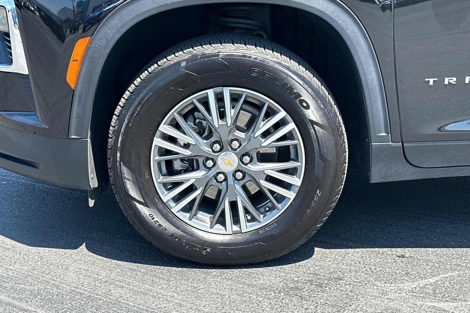 Used 2024 Chevrolet Traverse LT FWD image 47
