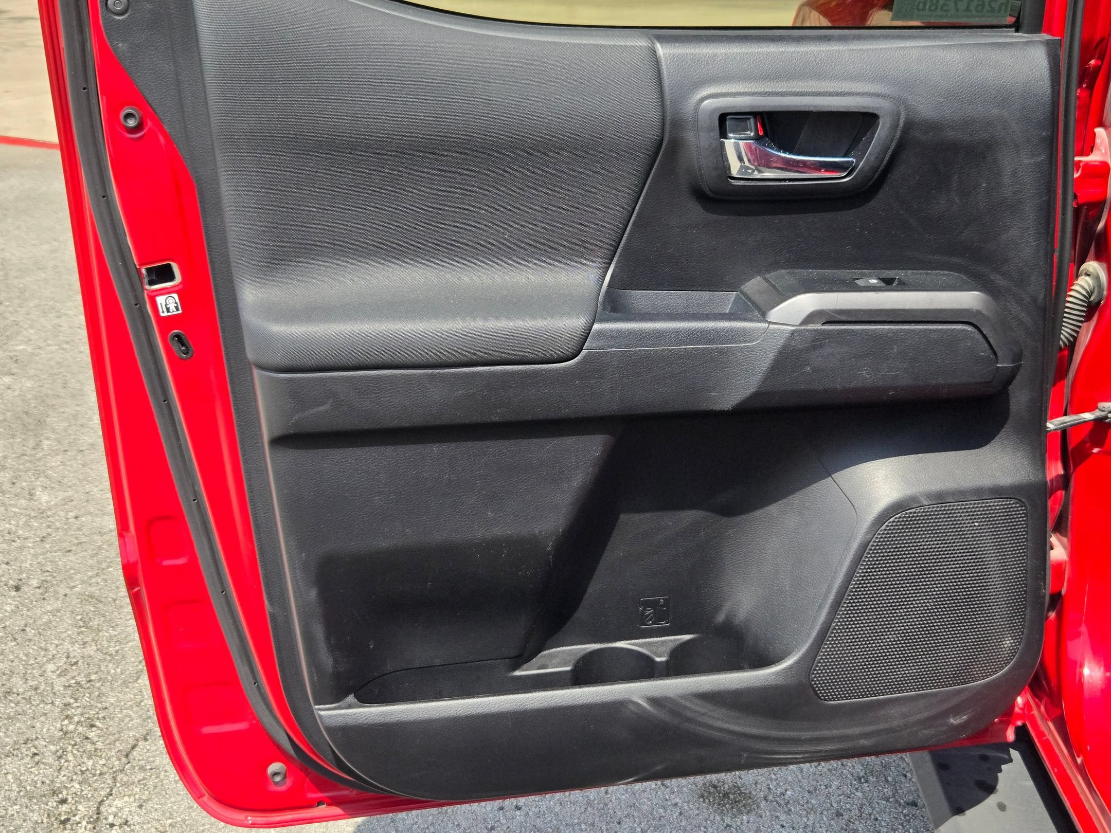 Used 2019 Toyota Tacoma TRD Sport RWD image 15