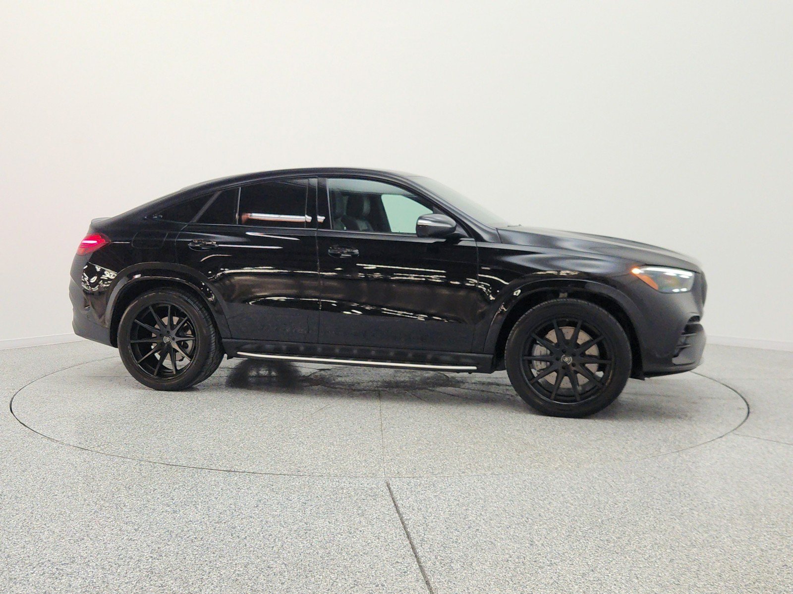 Used 2025 Mercedes-Benz GLE 53 AMG 4MATIC Coupe image 4
