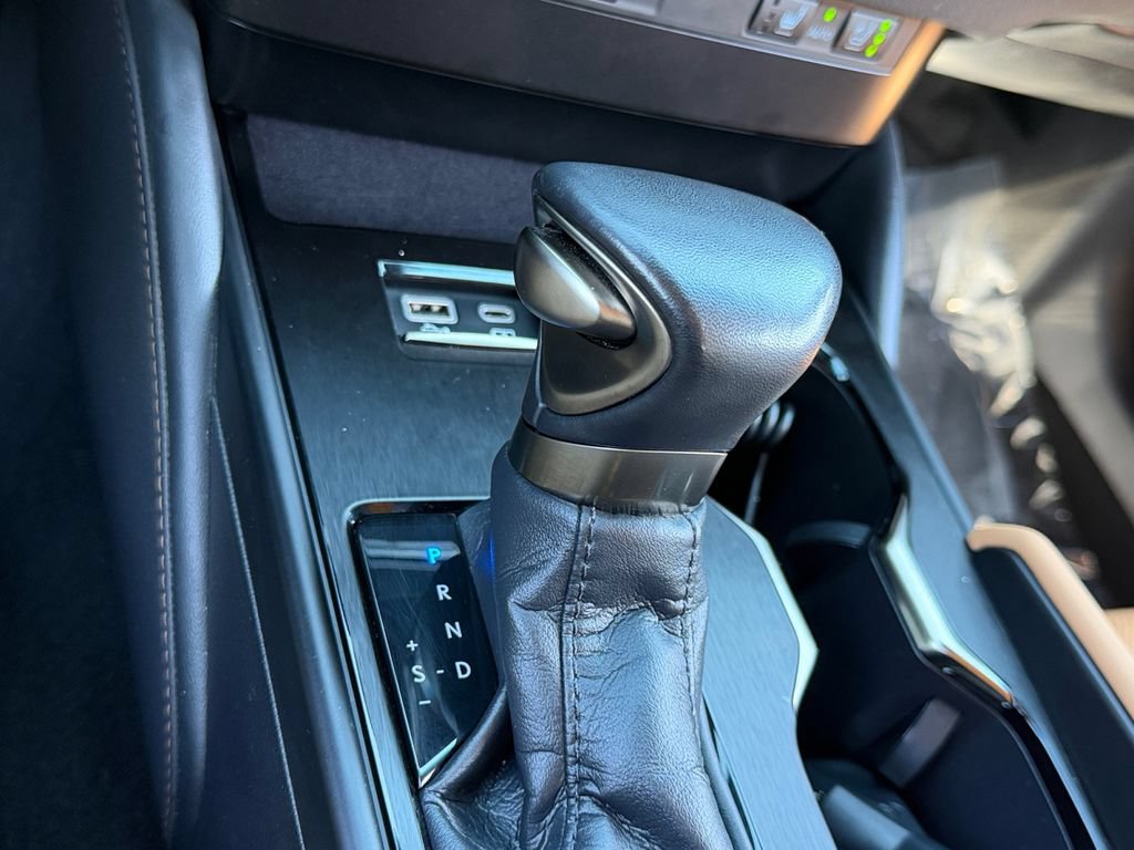 Certified 2023 Lexus ES 350 w/ Premium Package FWD image 24