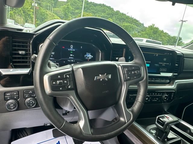 Used 2024 Chevrolet Silverado 1500 LT Trail Boss w/ Convenience Package II AWD/4WD image 15
