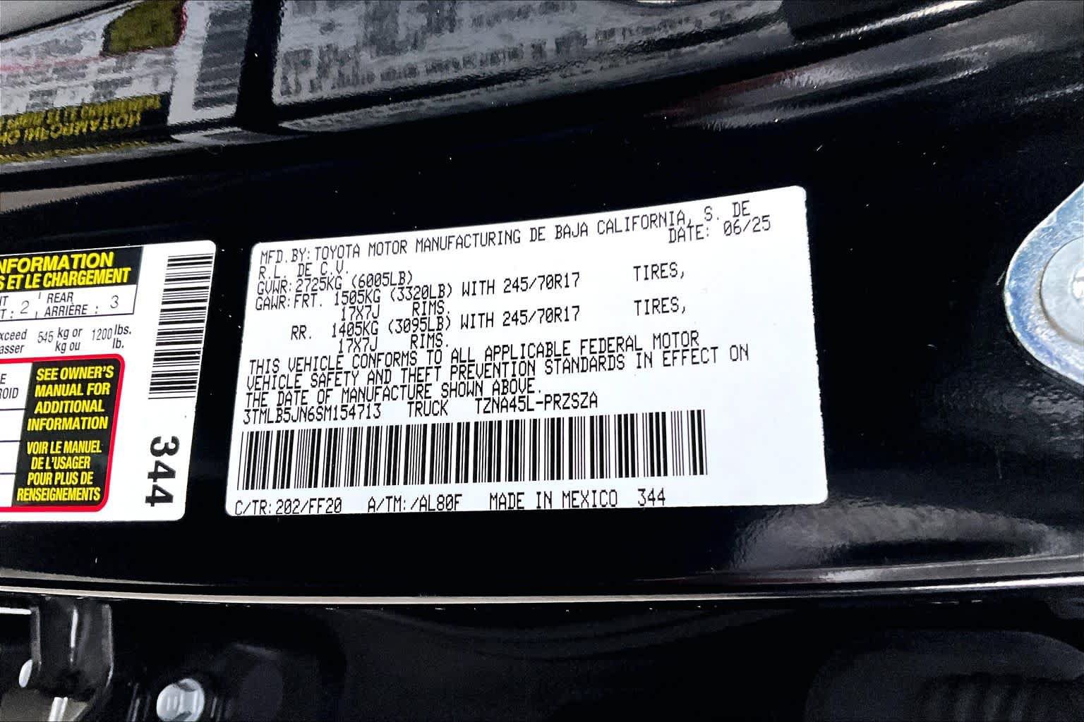 Certified 2025 Toyota Tacoma SR5 AWD/4WD image 33