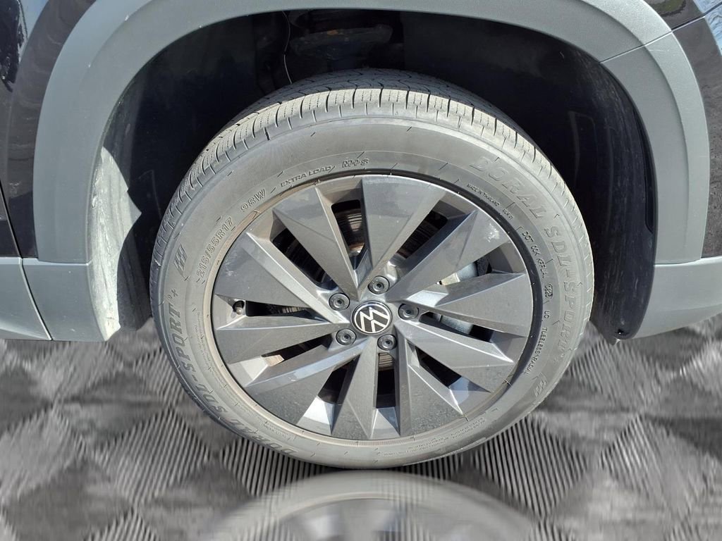 Used 2024 Volkswagen Taos S image 23