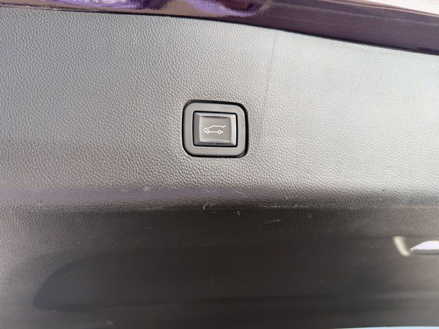 Used 2019 Chevrolet Traverse LT w/ LT Premium Package image 21