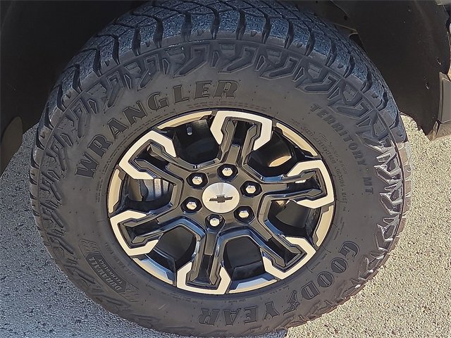 Used 2024 Chevrolet Silverado 1500 ZR2 w/ Technology Package image 10