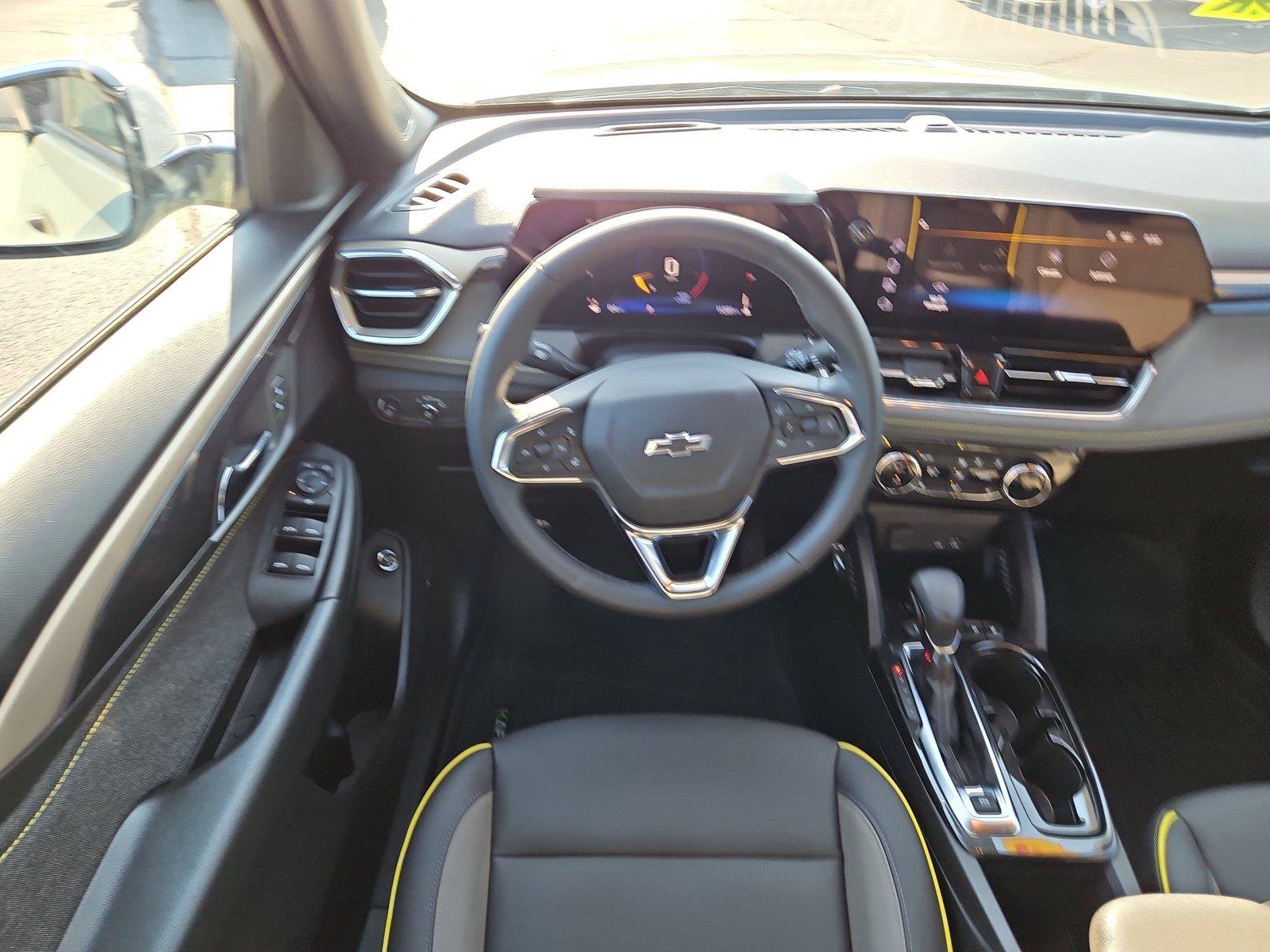 Used 2025 Chevrolet TrailBlazer ACTIV w/ Convenience Package FWD image 11