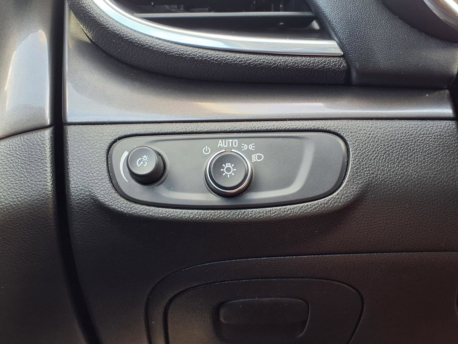 Used 2019 Buick Encore Preferred w/ Safety Package image 9