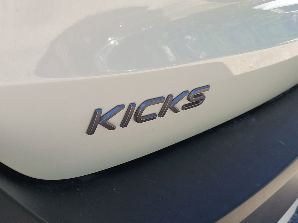 New 2026 Nissan Kicks SR w/ Cold Weather Package image 11