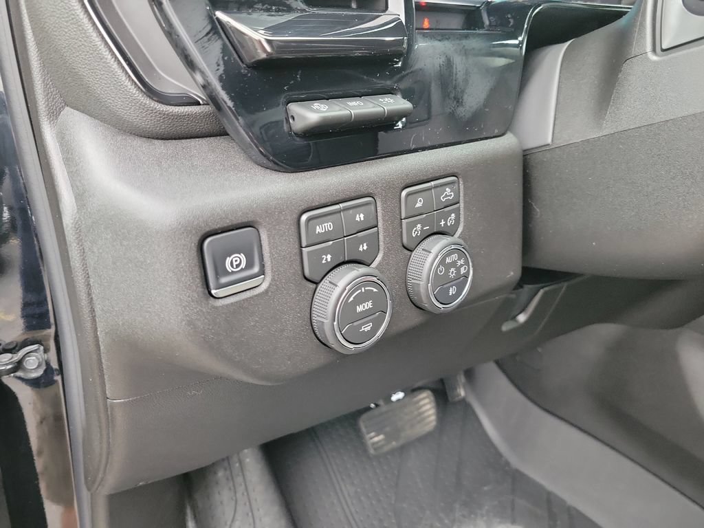 Used 2026 Chevrolet Silverado 2500 ZR2 w/ LPO, Dark Essentials Package AWD/4WD image 25