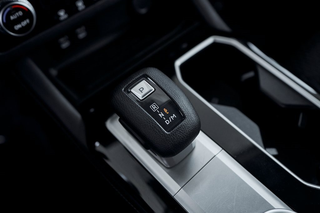 Used 2025 Mitsubishi Outlander ES image 51