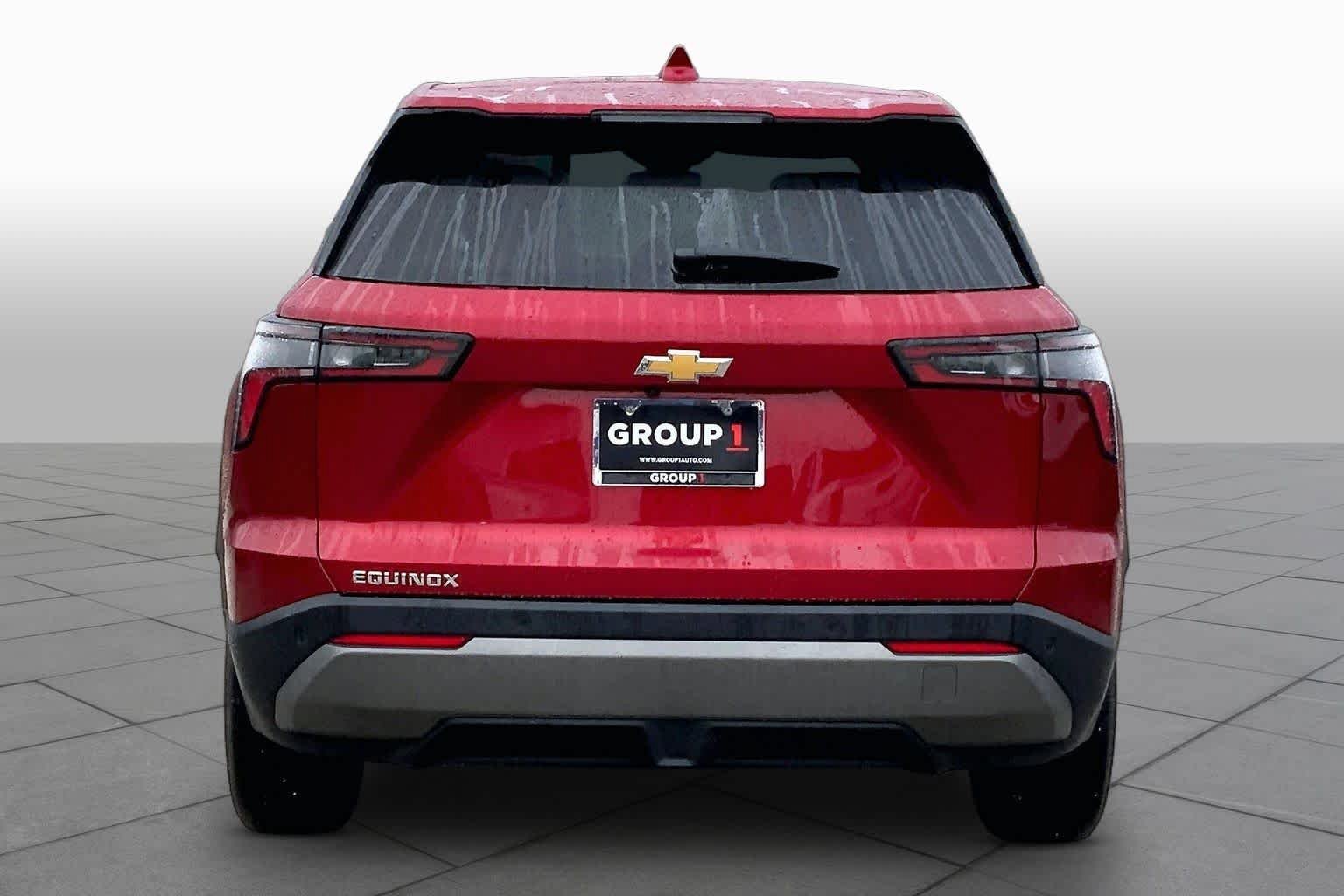Used 2026 Chevrolet Equinox LT FWD image 5