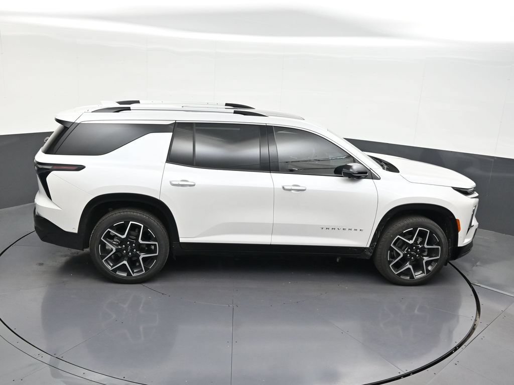 Used 2025 Chevrolet Traverse High Country FWD image 22
