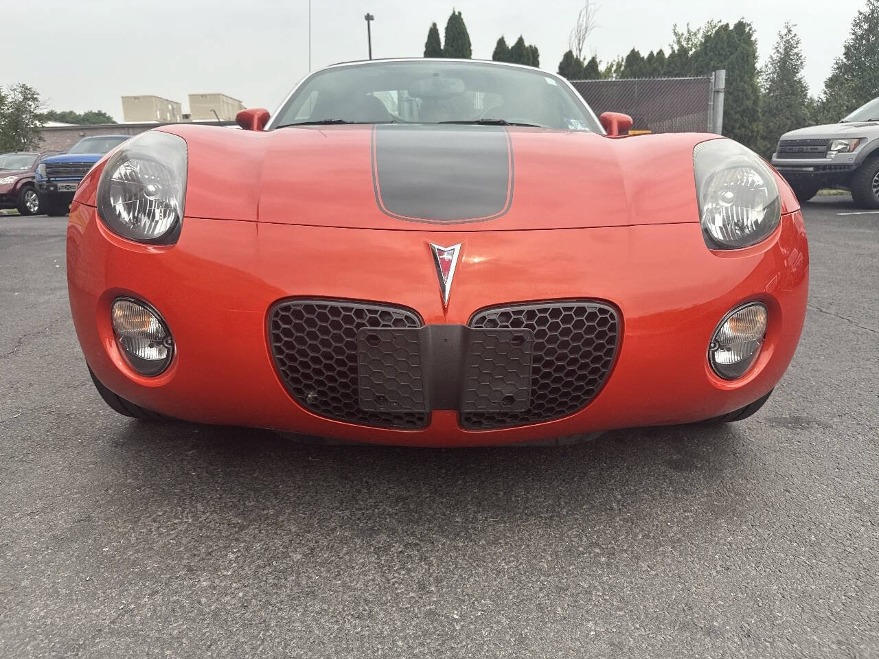 Used 2009 Pontiac Solstice Street Edition RWD image 6