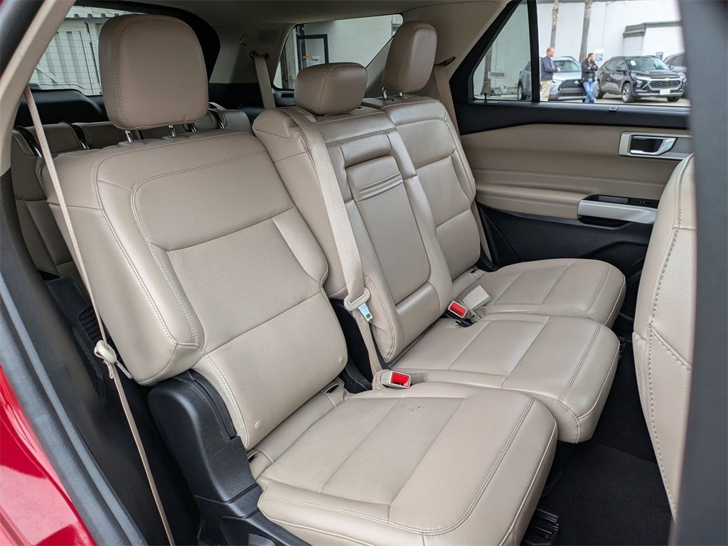 Used 2024 Ford Explorer Limited image 27