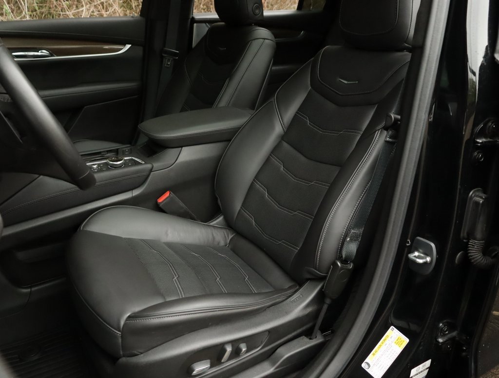 Certified 2024 Cadillac XT6 Premium Luxury w/ Platinum Package image 27