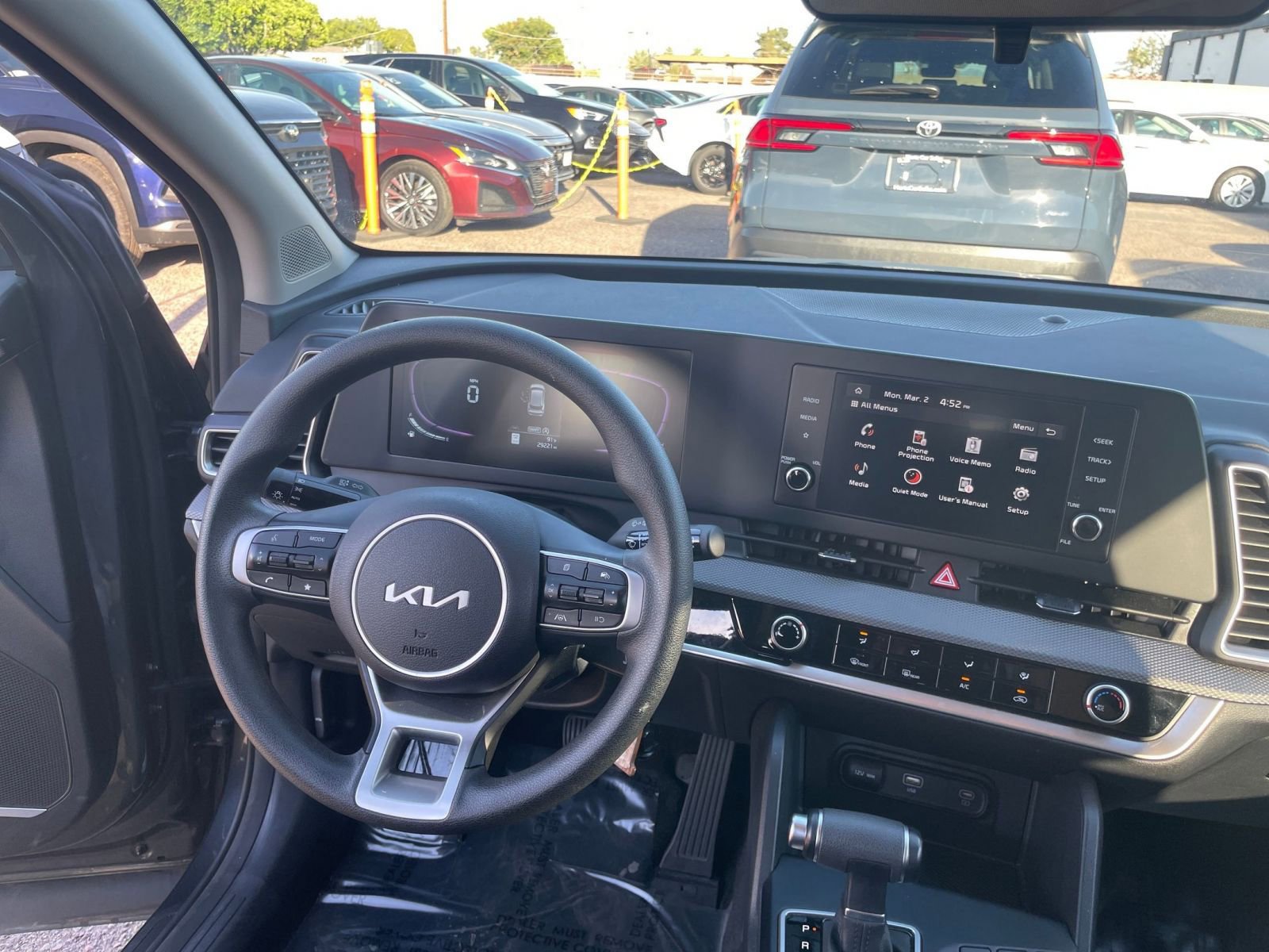 Used 2025 Kia Sportage LX FWD image 33