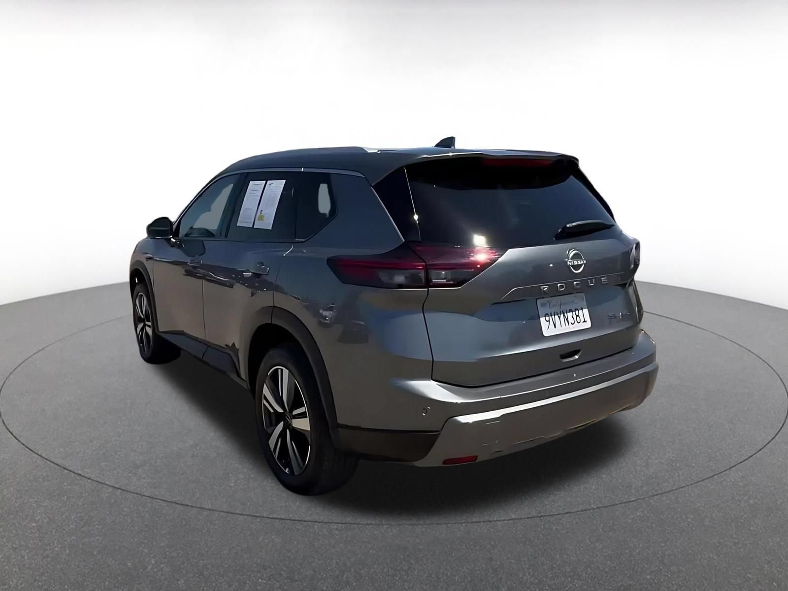 Used 2026 Nissan Rogue SL AWD/4WD image 11