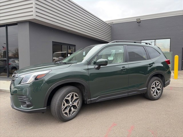 Used 2023 Subaru Forester Premium image 6