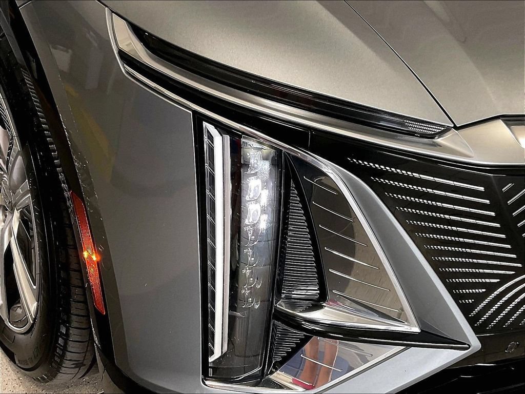Used 2024 Cadillac Lyriq Tech w/ Driver Assist Package AWD/4WD image 33