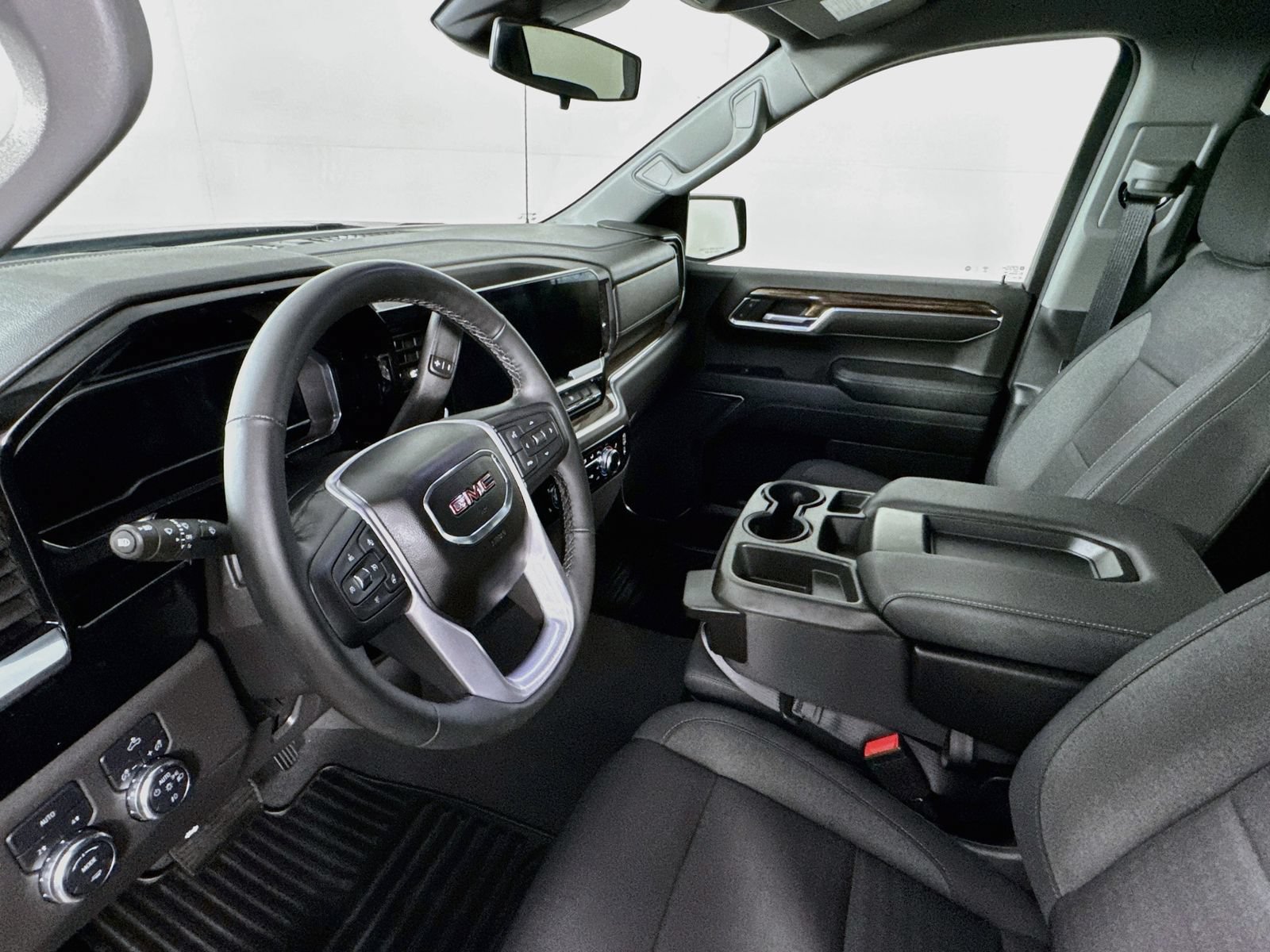 Used 2023 GMC Sierra 1500 Elevation AWD/4WD image 8