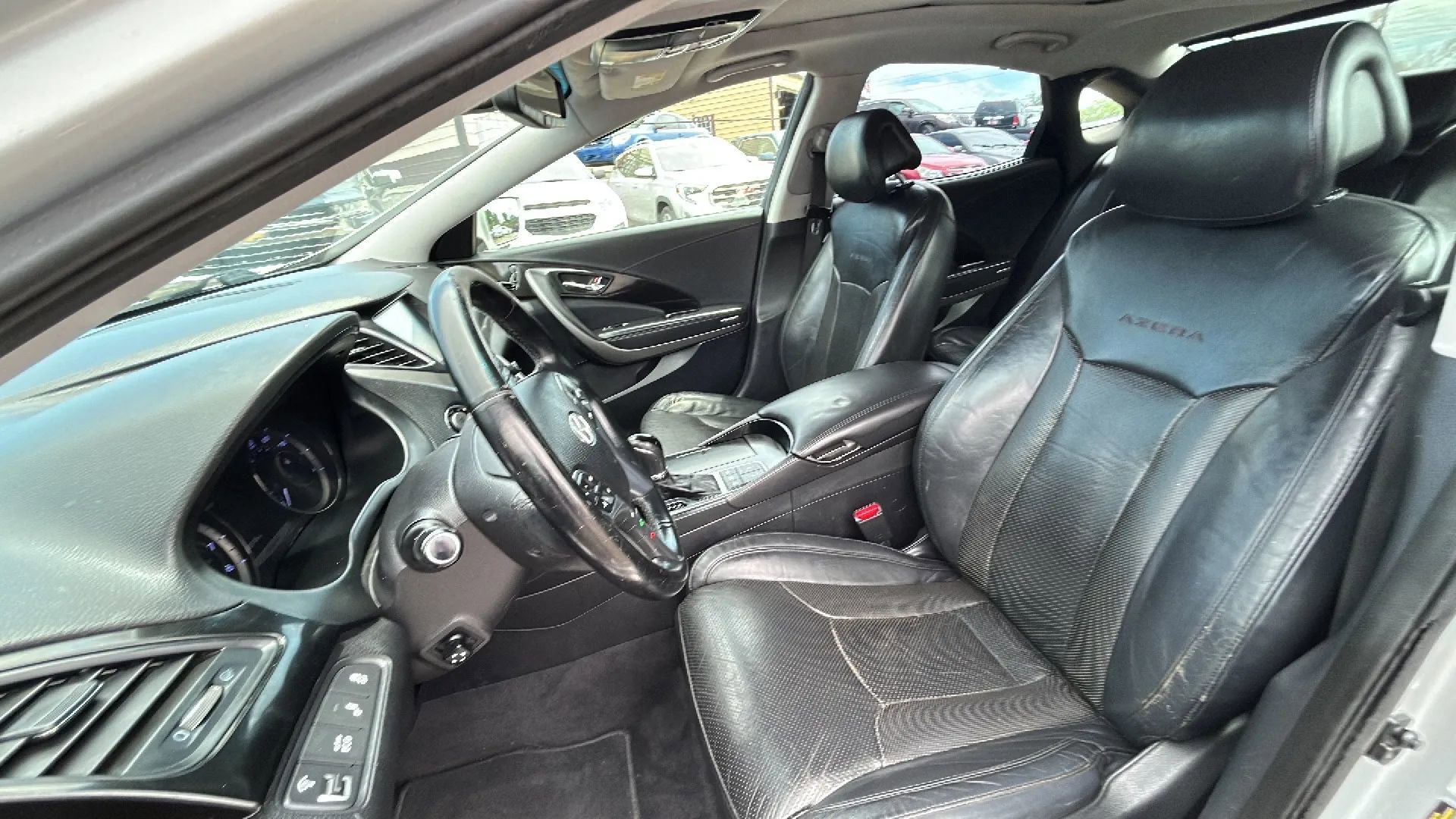 Used 2016 Hyundai Azera Limited FWD image 17