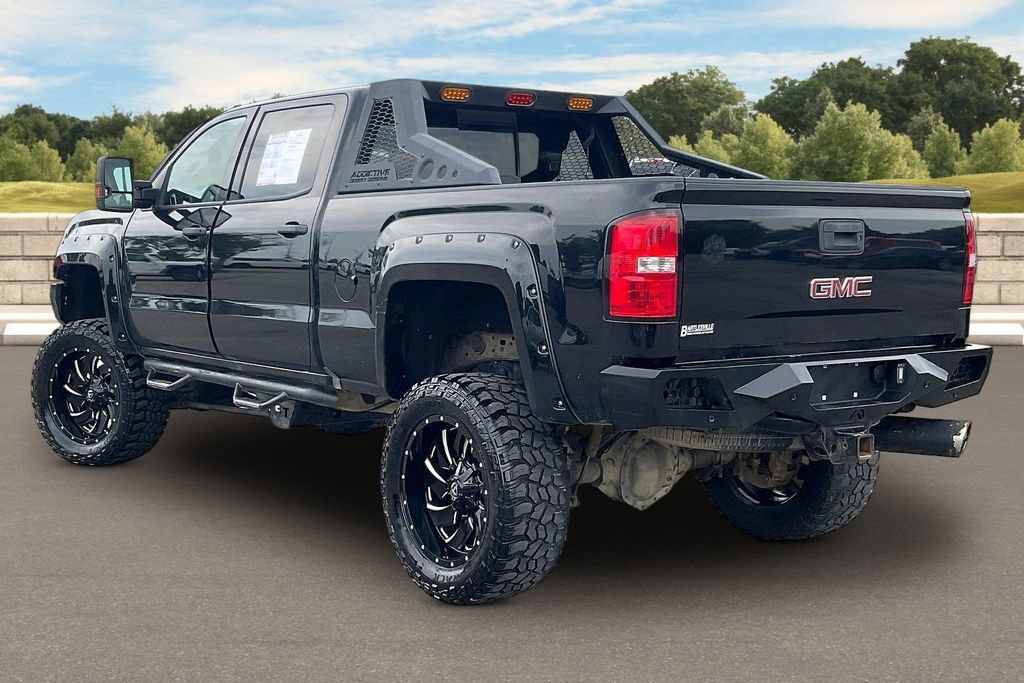 Used 2019 GMC Sierra 2500 Denali w/ Suspension Package, Off-Road AWD/4WD image 11