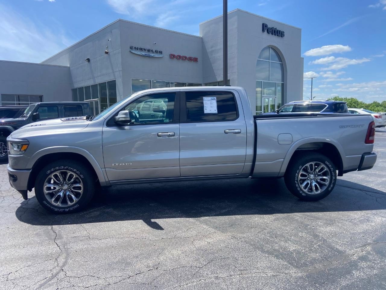 Used 2022 RAM 1500 Laramie w/ Sport Appearance Package AWD/4WD image 4