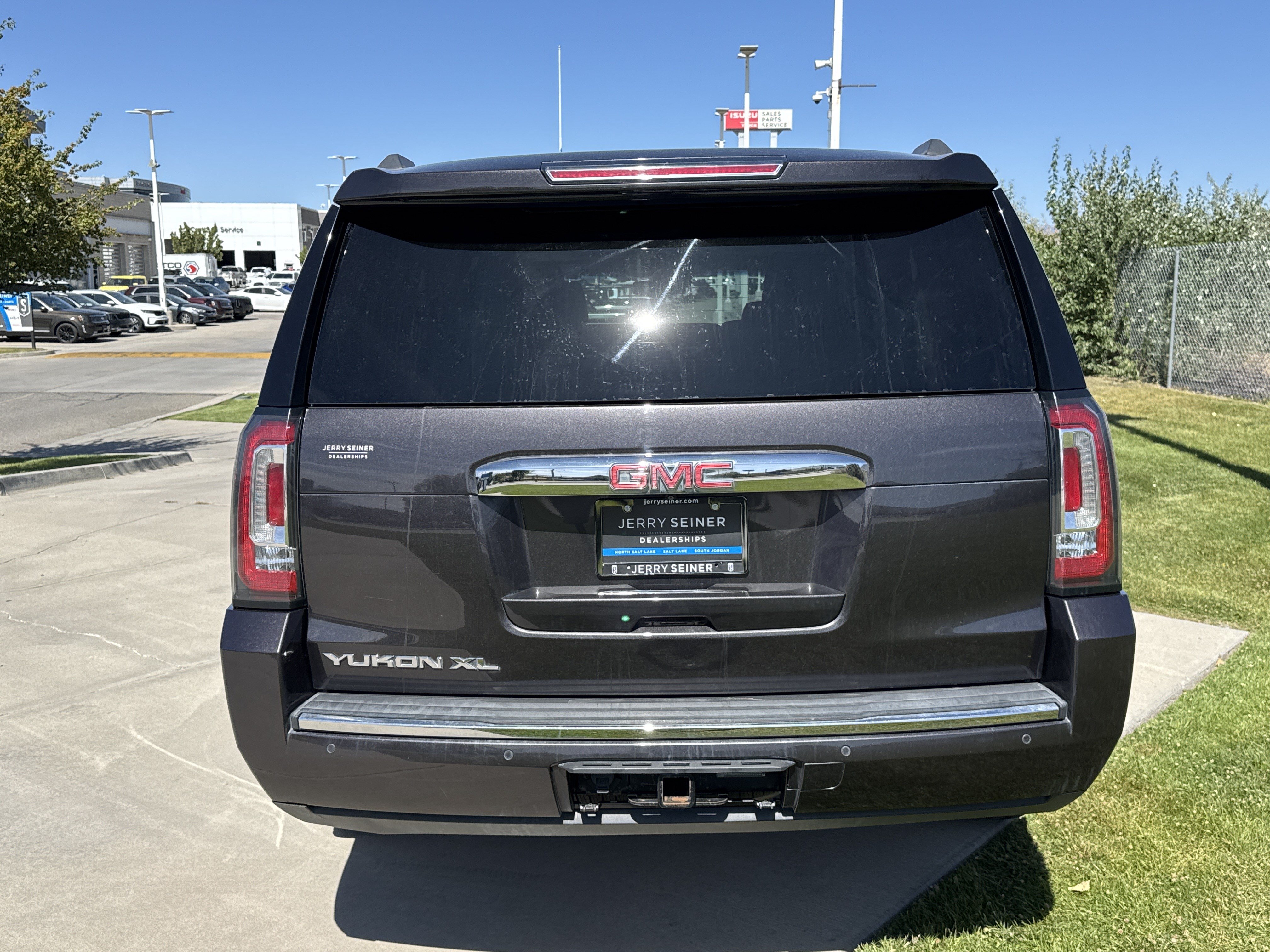 Used 2018 GMC Yukon XL Denali w/ Denali Ultimate Package AWD/4WD image 4