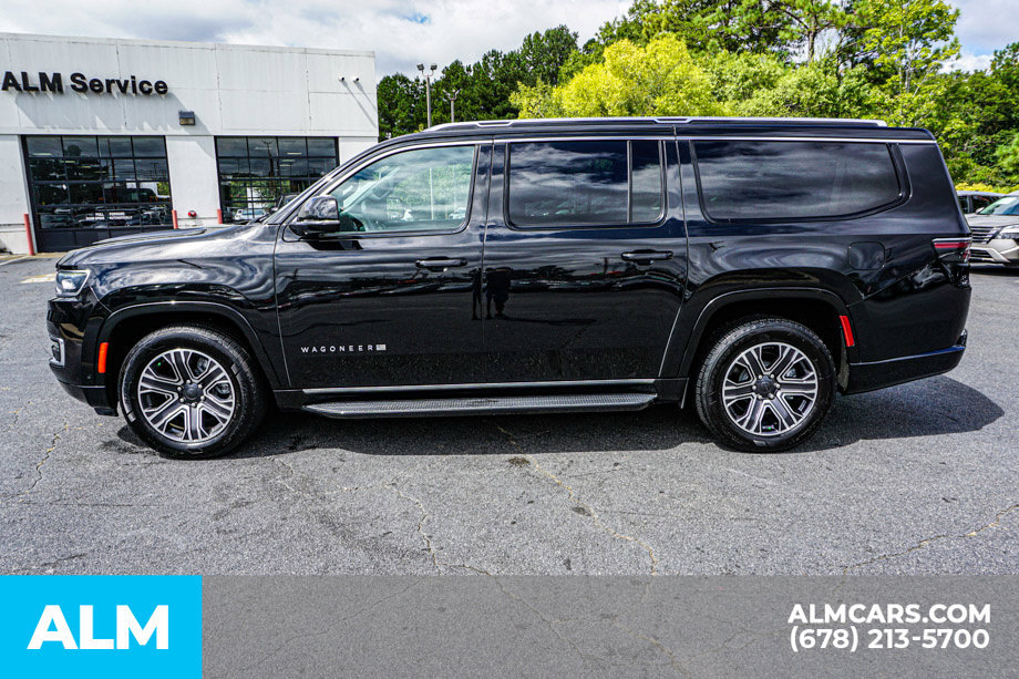 Used 2023 Jeep Wagoneer L Series II AWD/4WD image 6