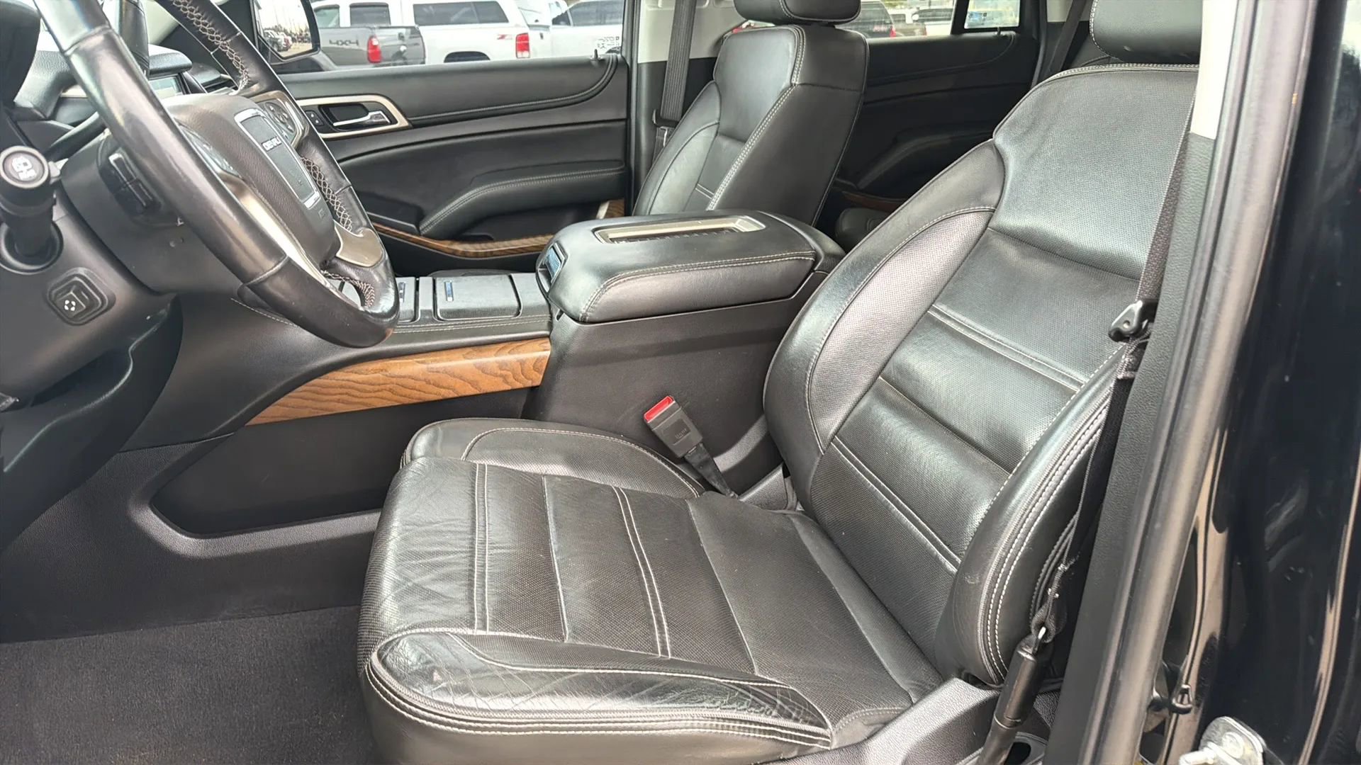 Used 2019 GMC Yukon Denali w/ Denali Ultimate Package image 93