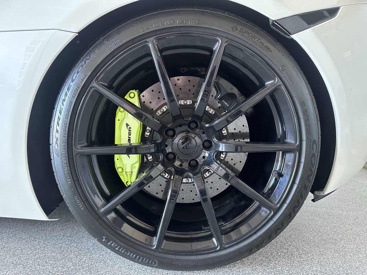 Used 2015 McLaren 650S Spider image 35