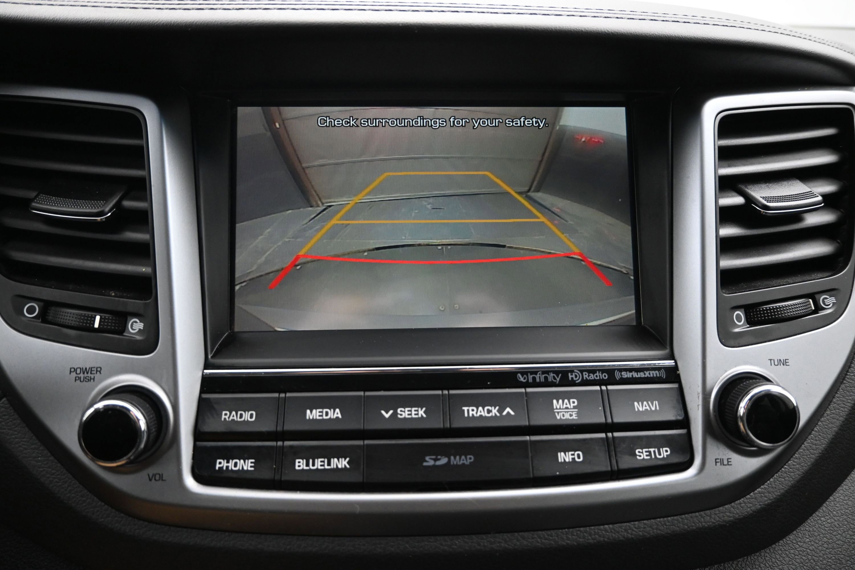 Used 2017 Hyundai Tucson Limited AWD/4WD image 16