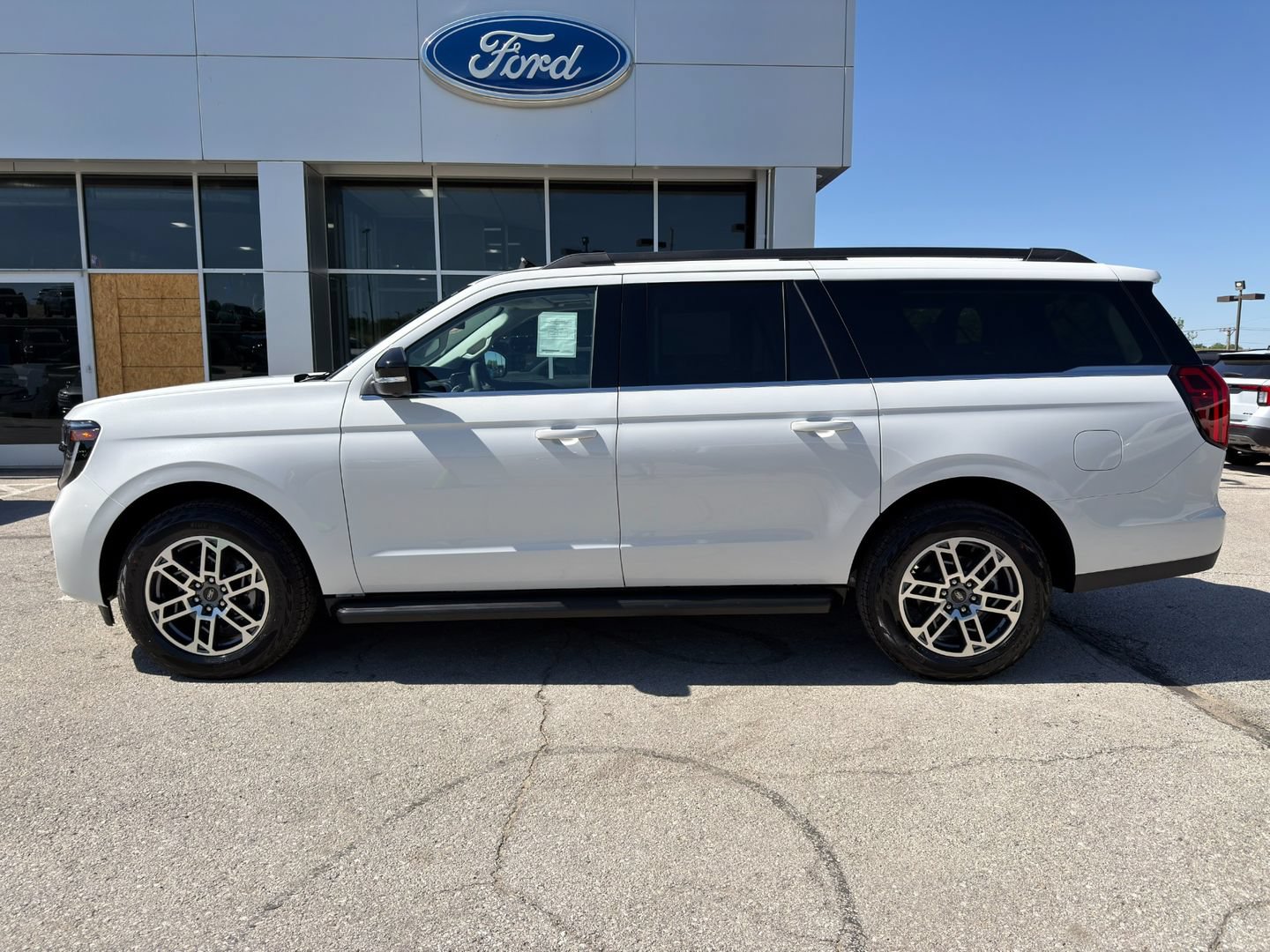 New 2026 Ford Expedition Max Active AWD/4WD image 4