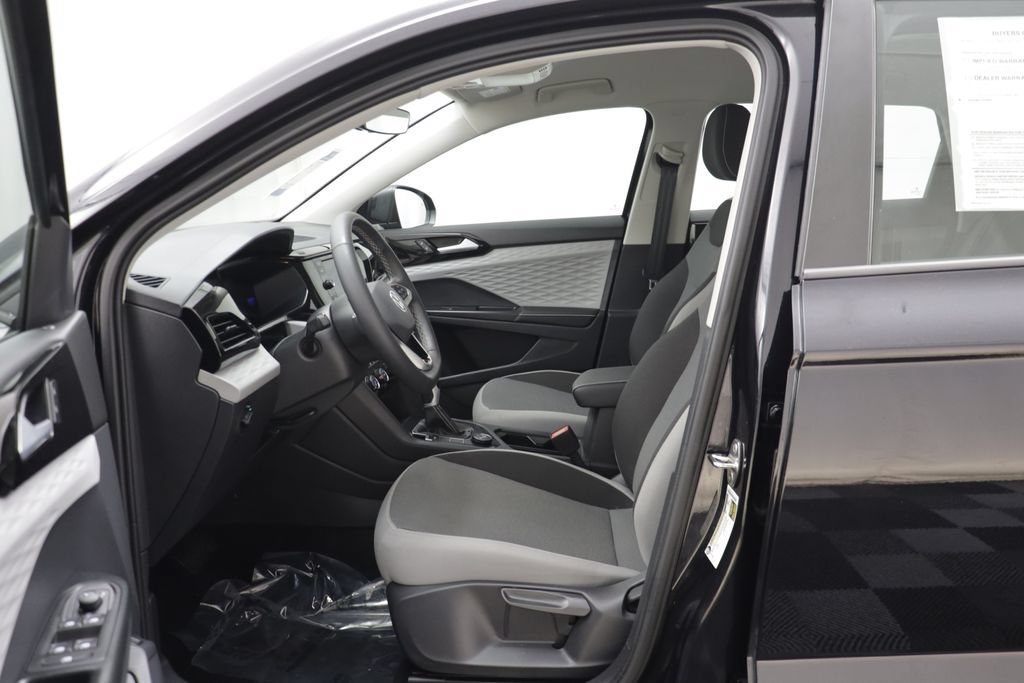 Certified 2024 Volkswagen Taos S AWD/4WD image 5