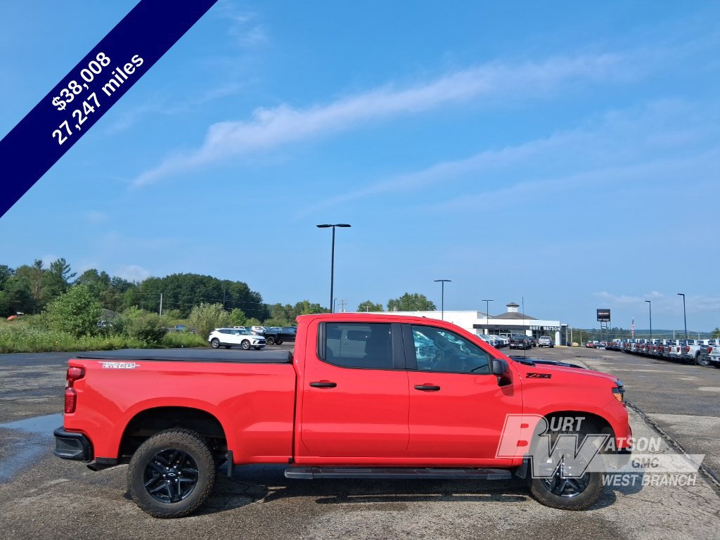 Used 2024 Chevrolet Silverado 1500 Custom Trail Boss w/ LPO, Dark Essentials Package AWD/4WD image 7
