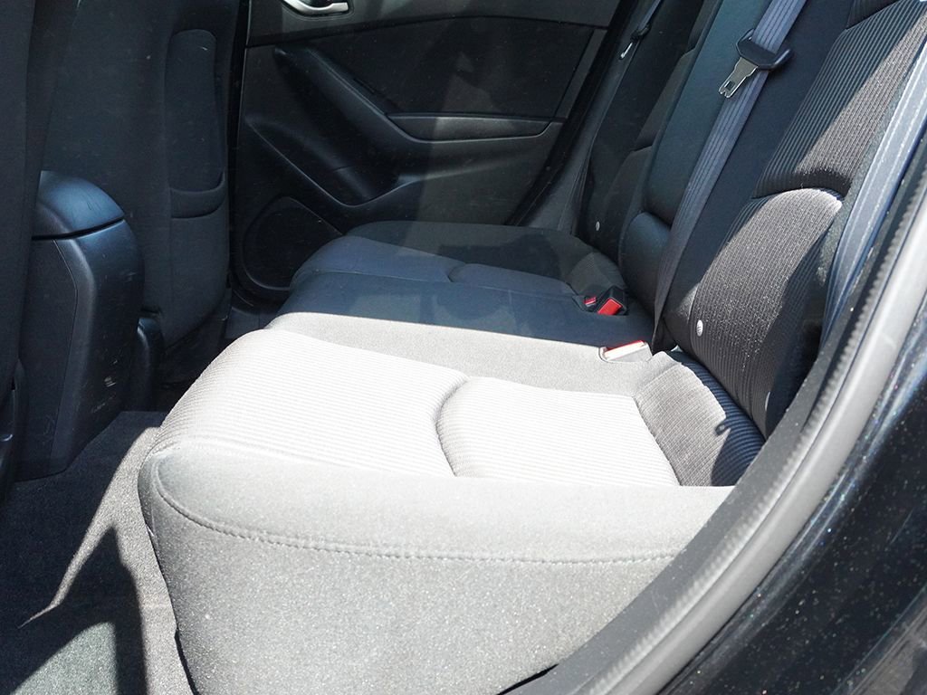Used 2016 MAZDA MAZDA3 i Touring FWD image 27