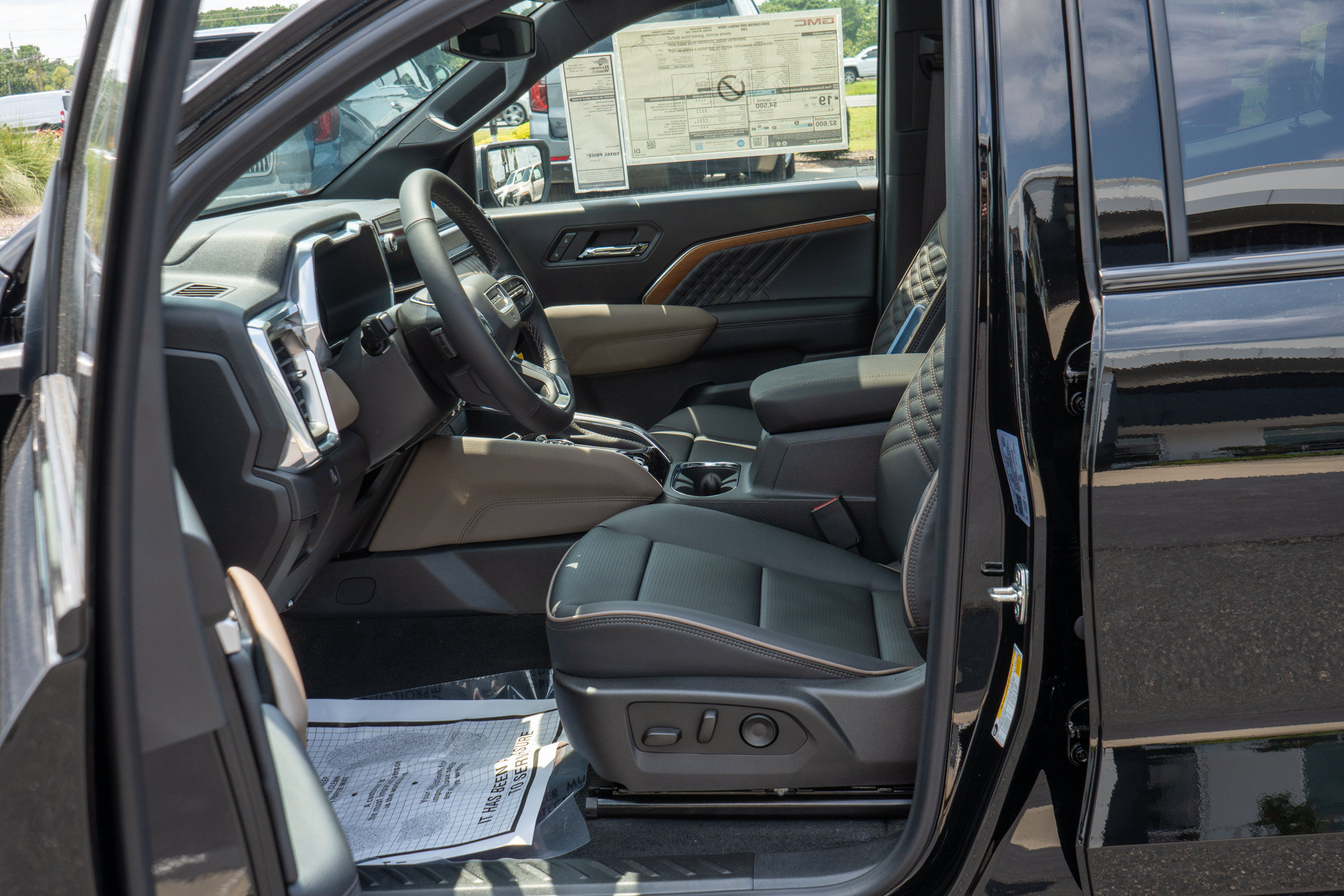 New 2026 GMC Canyon Denali AWD/4WD image 29