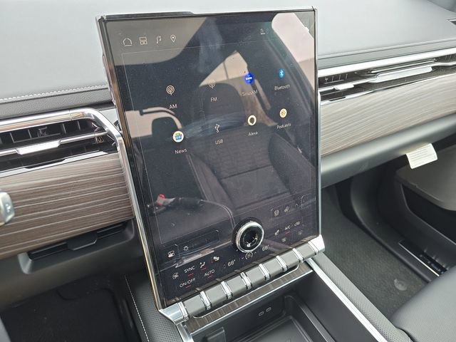 New 2024 GMC Sierra EV Denali image 13