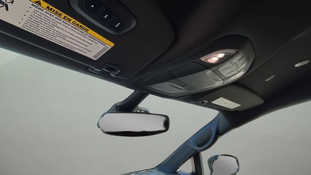 Used 2025 Chrysler Pacifica Select image 27