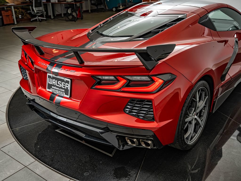 Used 2021 Chevrolet Corvette Stingray Premium Cpe w/ Z51 Performance Package RWD image 19