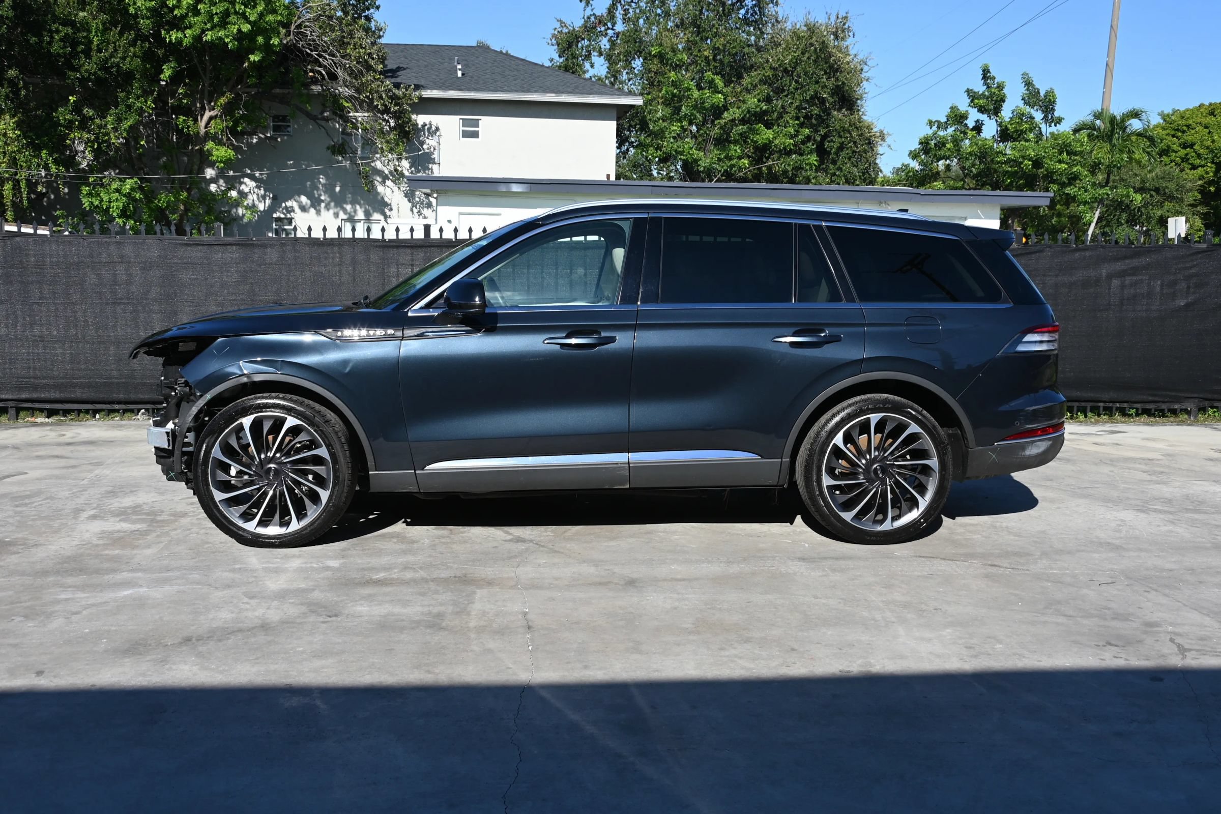 Used 2024 Lincoln Aviator Reserve w/ Equipment Group 201A RWD image 7
